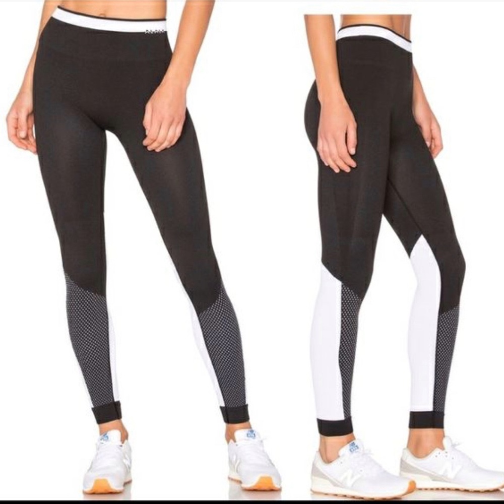 Alala Black and White Pattern Seamless Leggings Medium